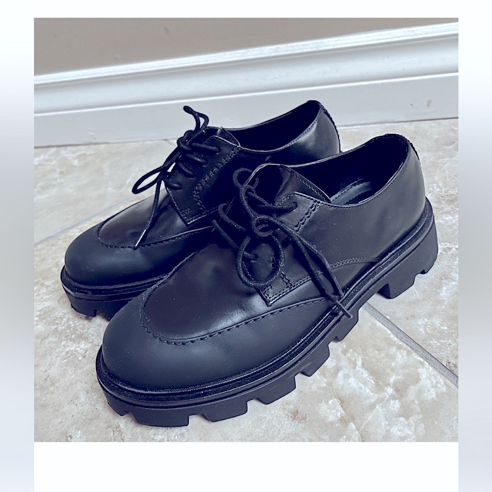 Zara two tone Leather black loafers